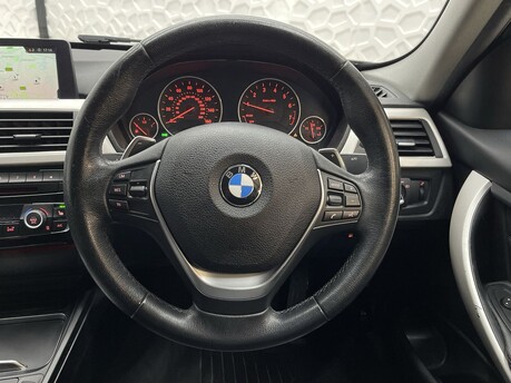 BMW 3 Series 2.0 330e SE Auto 4dr 18