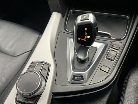 BMW 3 Series 2.0 330e SE Auto 4dr 31