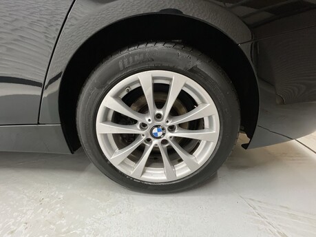 BMW 3 Series 2.0 330e SE Auto 4dr 42