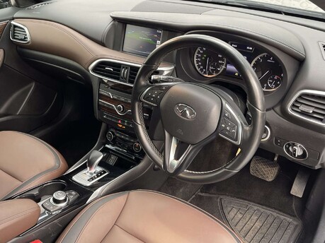 Infiniti Q30 2.1 Q30 Premium Tech inTouch D Semi-Auto 5dr 2