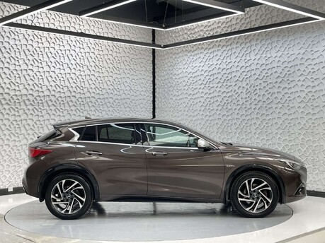 Infiniti Q30 2.1 Q30 Premium Tech inTouch D Semi-Auto 5dr 4