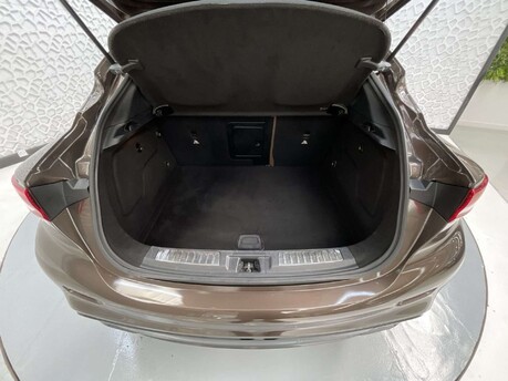 Infiniti Q30 2.1 Q30 Premium Tech inTouch D Semi-Auto 5dr 11