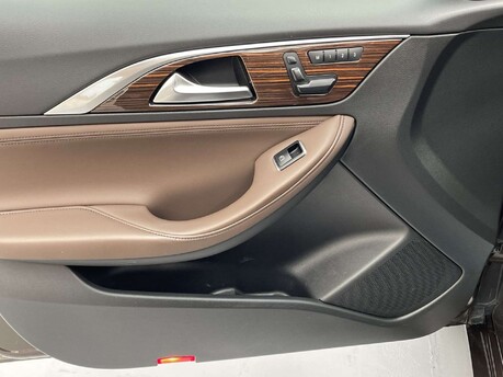 Infiniti Q30 2.1 Q30 Premium Tech inTouch D Semi-Auto 5dr 44