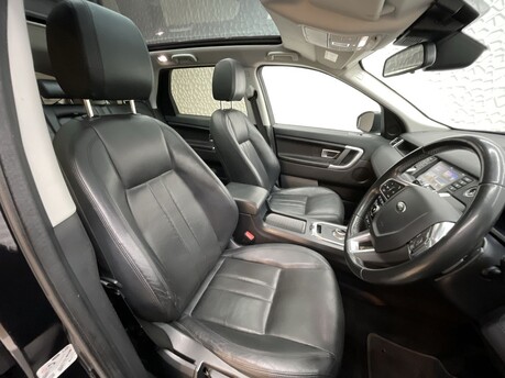 Land Rover Discovery Sport 2.0 Discovery Sport SE Tech TD4 Auto 4WD 5dr 9