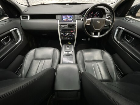 Land Rover Discovery Sport 2.0 Discovery Sport SE Tech TD4 Auto 4WD 5dr 17
