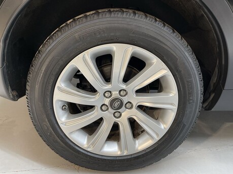 Land Rover Discovery Sport 2.0 Discovery Sport SE Tech TD4 Auto 4WD 5dr 44