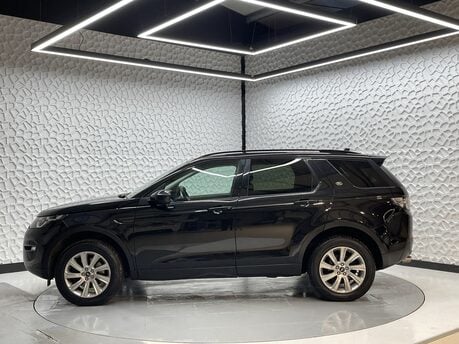 Land Rover Discovery Sport 2.0 Discovery Sport SE Tech TD4 Auto 4WD 5dr 4