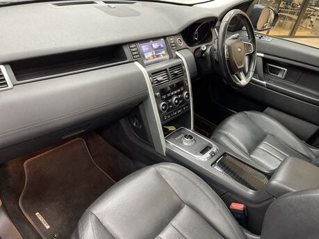 Land Rover Discovery Sport 2.0 Discovery Sport SE Tech TD4 Auto 4WD 5dr 11