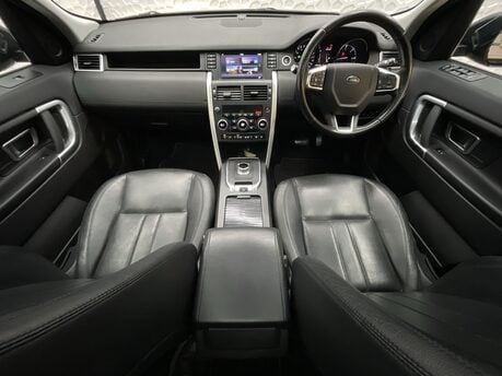 Land Rover Discovery Sport 2.0 Discovery Sport SE Tech TD4 Auto 4WD 5dr 17