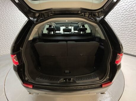Land Rover Discovery Sport 2.0 Discovery Sport SE Tech TD4 Auto 4WD 5dr 35