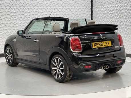 Mini Convertible 2.0 Cooper S 2dr 5