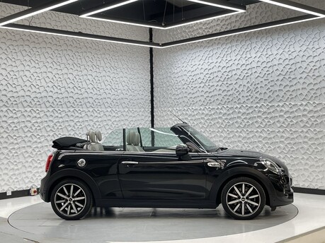 Mini Convertible 2.0 Cooper S 2dr 8