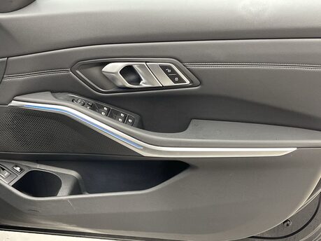 BMW 3 Series 2.0 330e Sport Professional Auto 5dr 39