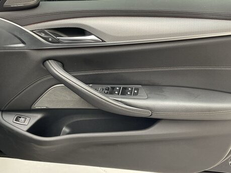 BMW 5 Series 2.0 530i M Sport Auto 5dr 38