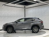 Lexus NX 2.5 NX 300h Luxury CVT 4WD 5dr 4