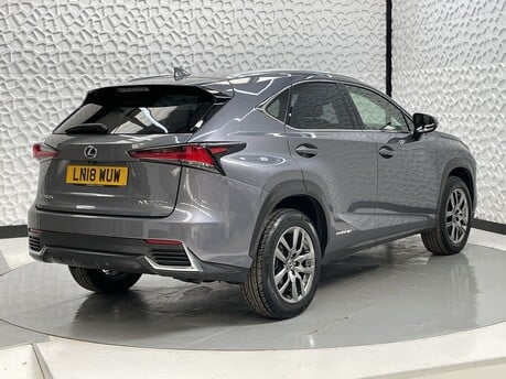 Lexus NX 2.5 NX 300h Luxury CVT 4WD 5dr 7