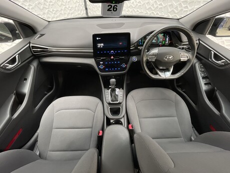 Hyundai IONIQ 1.6 IONIQ Premium FHEV Semi-Auto 5dr 17