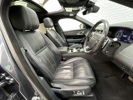 Land Rover Range Rover Velar 3.0 Range Rover Velar R-Dynamic HSE D300 Auto 4WD 5dr 9