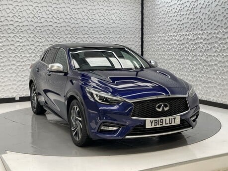 Infiniti Q30 1.6 Q30 Luxe City Black Auto 5dr 1