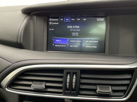 Infiniti Q30 1.6 Q30 Luxe City Black Auto 5dr 22