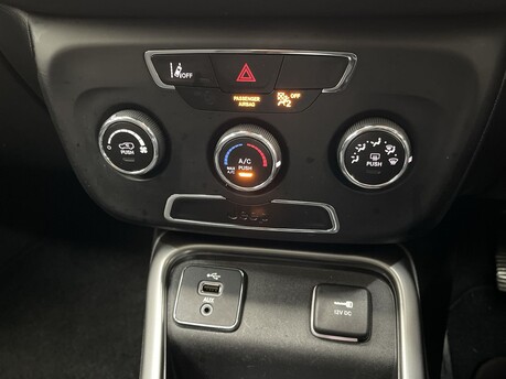 Jeep Compass 1.6 Compass Sport MultiJet II 4x2 5dr 27
