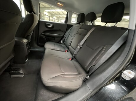 Jeep Compass 1.6 Compass Sport MultiJet II 4x2 5dr 31