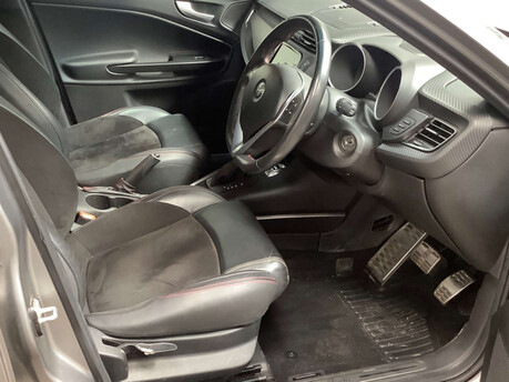 Alfa Romeo Giulietta 1.7 Giulietta Veloce TBi Semi-Auto 5dr 3