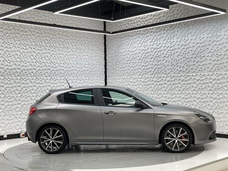 Alfa Romeo Giulietta 1.7 Giulietta Veloce TBi Semi-Auto 5dr 8
