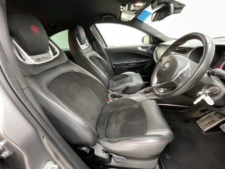 Alfa Romeo Giulietta 1.7 Giulietta Veloce TBi Semi-Auto 5dr 9