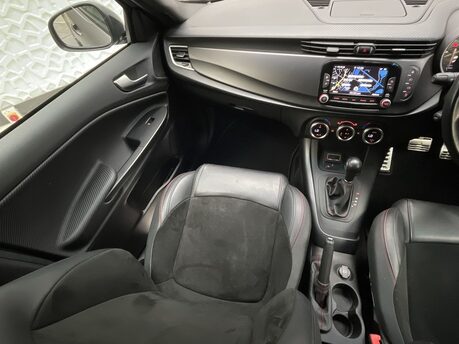 Alfa Romeo Giulietta 1.7 Giulietta Veloce TBi Semi-Auto 5dr 15