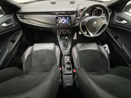 Alfa Romeo Giulietta 1.7 Giulietta Veloce TBi Semi-Auto 5dr 17