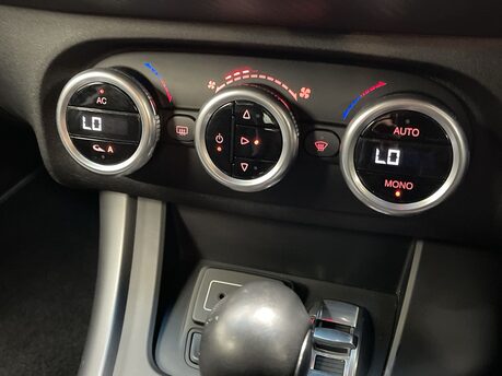 Alfa Romeo Giulietta 1.7 Giulietta Veloce TBi Semi-Auto 5dr 29