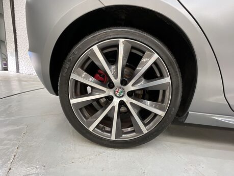 Alfa Romeo Giulietta 1.7 Giulietta Veloce TBi Semi-Auto 5dr 41