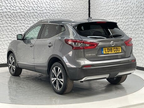Nissan Qashqai 1.2 Qashqai N-Connecta DiG-T CVT 5dr 5