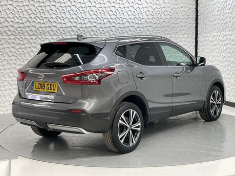 Nissan Qashqai 1.2 Qashqai N-Connecta DiG-T CVT 5dr 7