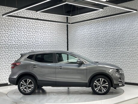 Nissan Qashqai 1.2 Qashqai N-Connecta DiG-T CVT 5dr 8