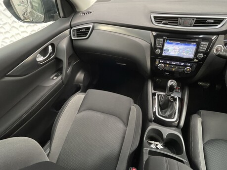 Nissan Qashqai 1.2 Qashqai N-Connecta DiG-T CVT 5dr 15