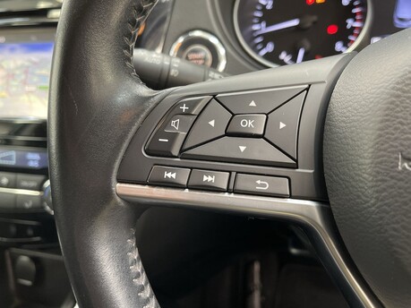 Nissan Qashqai 1.2 Qashqai N-Connecta DiG-T CVT 5dr 19