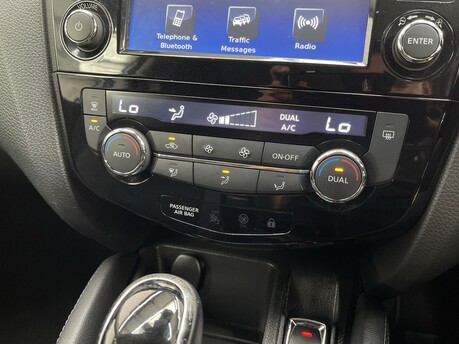 Nissan Qashqai 1.2 Qashqai N-Connecta DiG-T CVT 5dr 28