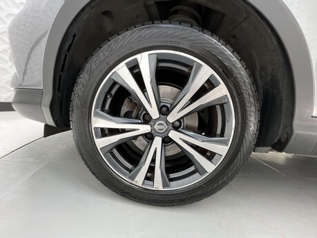 Nissan Qashqai 1.2 Qashqai N-Connecta DiG-T CVT 5dr 38
