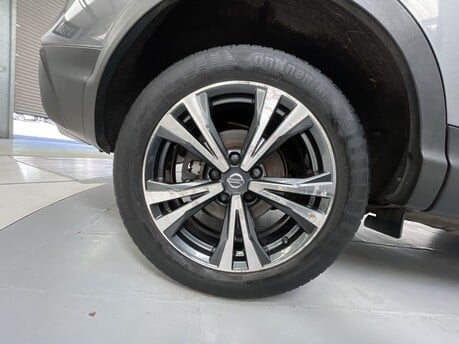 Nissan Qashqai 1.2 Qashqai N-Connecta DiG-T CVT 5dr 40