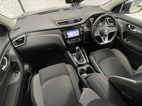 Nissan Qashqai 1.2 Qashqai N-Connecta DiG-T CVT 5dr 16