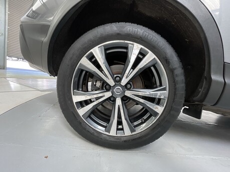 Nissan Qashqai 1.2 Qashqai N-Connecta DiG-T CVT 5dr 40