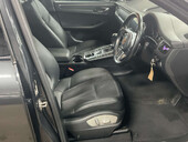 Porsche Macan 2.0 Macan Semi-Auto 4WD 5dr 3