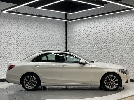 Mercedes-Benz C Class 2.1 C 220 Sport D Auto 4dr 8