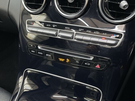 Mercedes-Benz C Class 2.1 C 220 Sport D Auto 4dr 30
