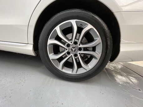 Mercedes-Benz C Class 2.1 C 220 Sport D Auto 4dr 42