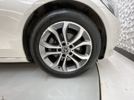 Mercedes-Benz C Class 2.1 C 220 Sport D Auto 4dr 44