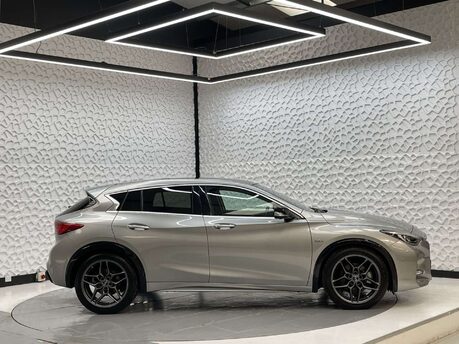 Infiniti Q30 2.1 Q30 Sport Tech D AWD Auto 4WD 5dr 4