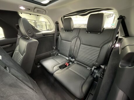 Land Rover Discovery 2.0 Discovery Luxury HSE SD4 Auto 4WD 5dr 35